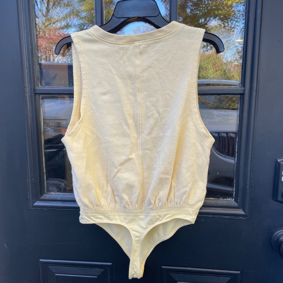 Free People Intimately Peek Aye Sleeveless Bodysuit Sunlight Size XS - Picture 6 of 6